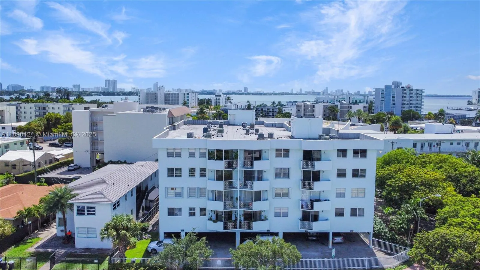 1990 Marseille Dr, #501