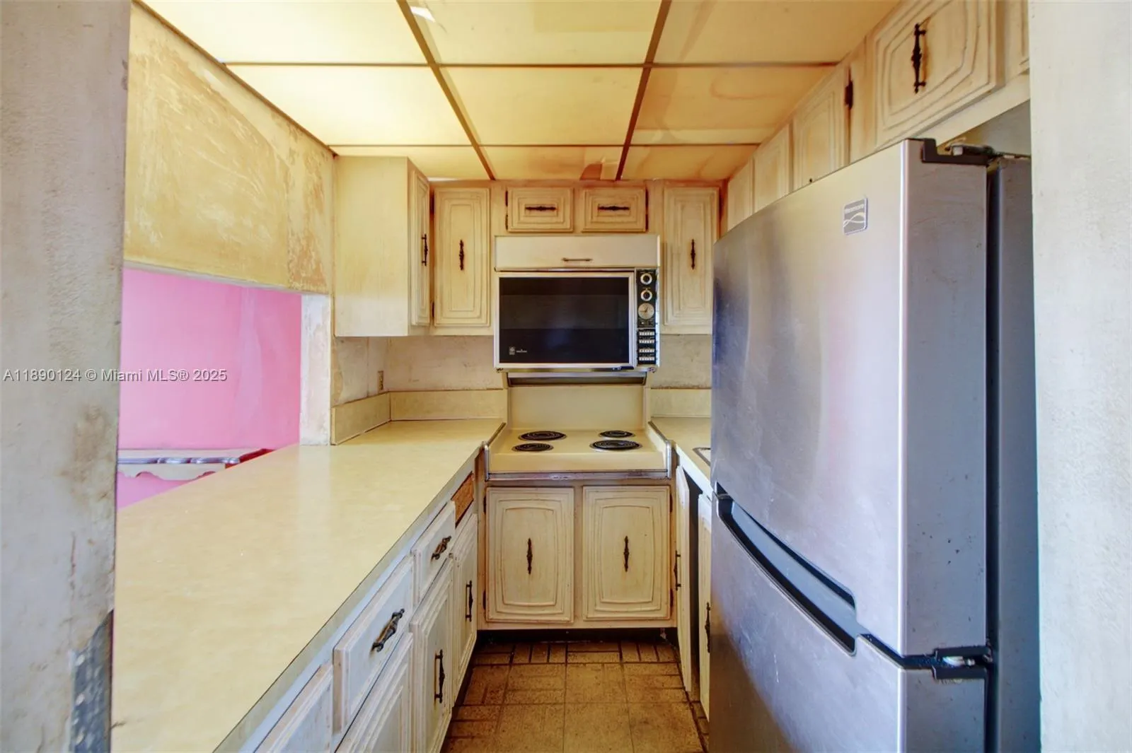 1990 Marseille Dr, #501