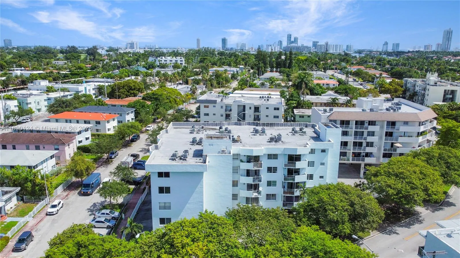 1990 Marseille Dr, #501