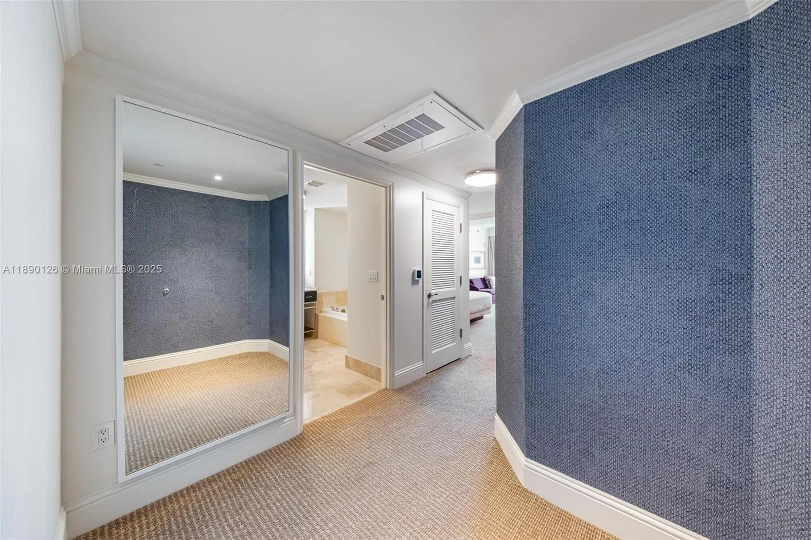 4401 Collins Ave, #3310