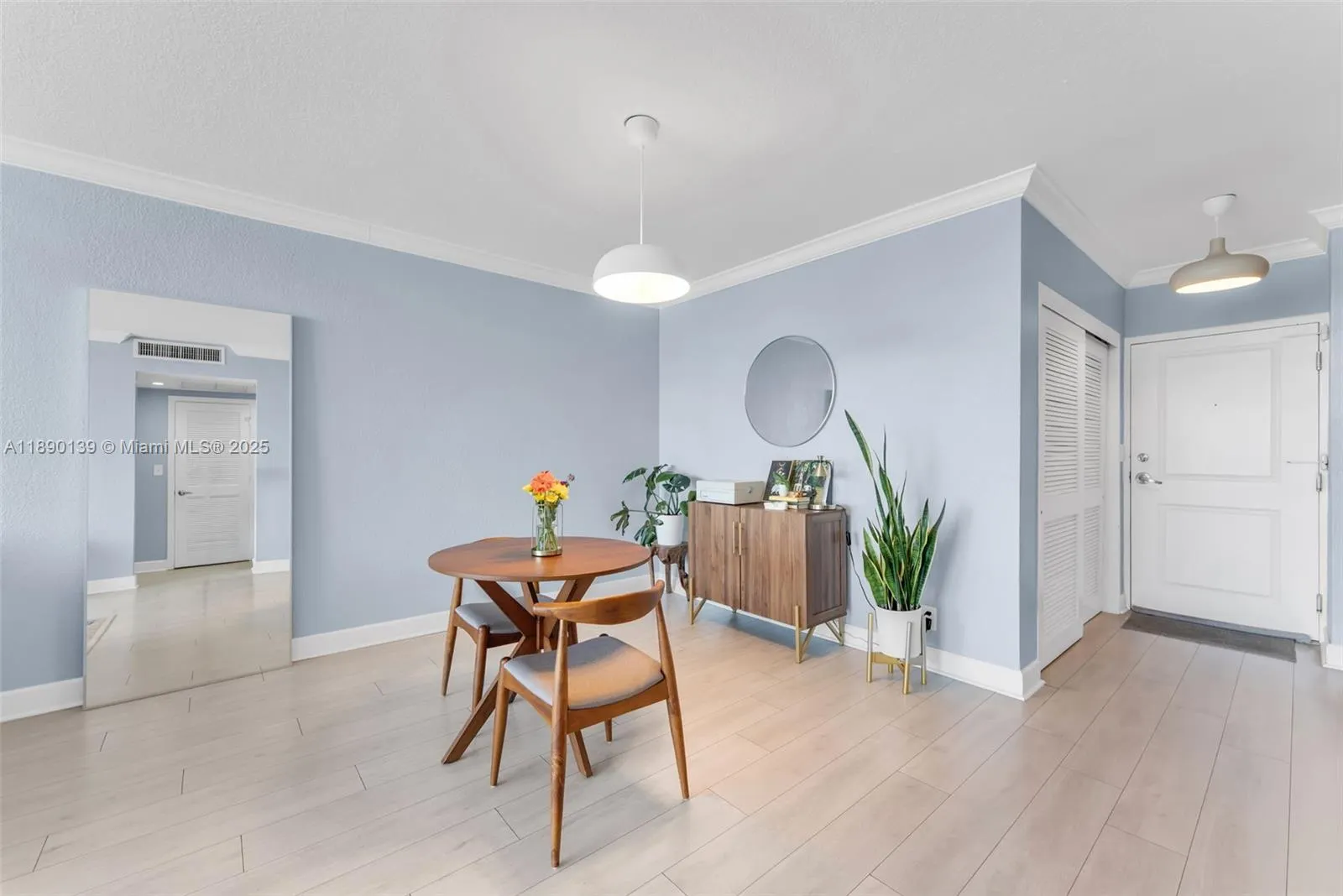 401 69th St, #1606