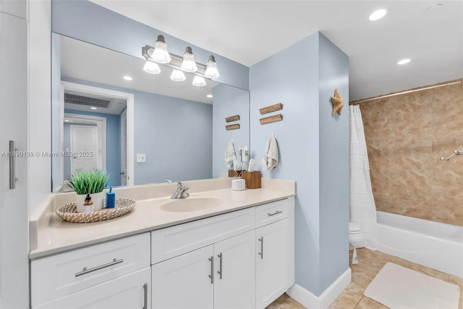401 69th St, #1606