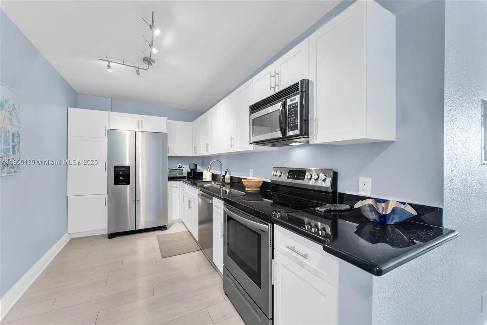 401 69th St, #1606