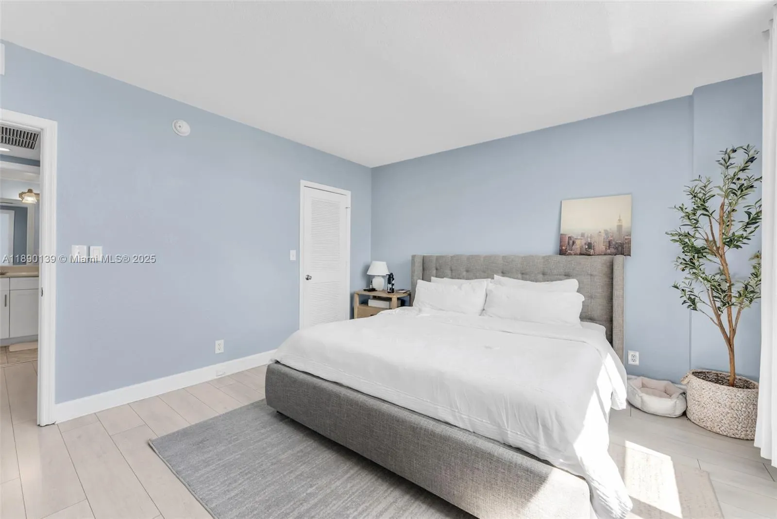 401 69th St, #1606