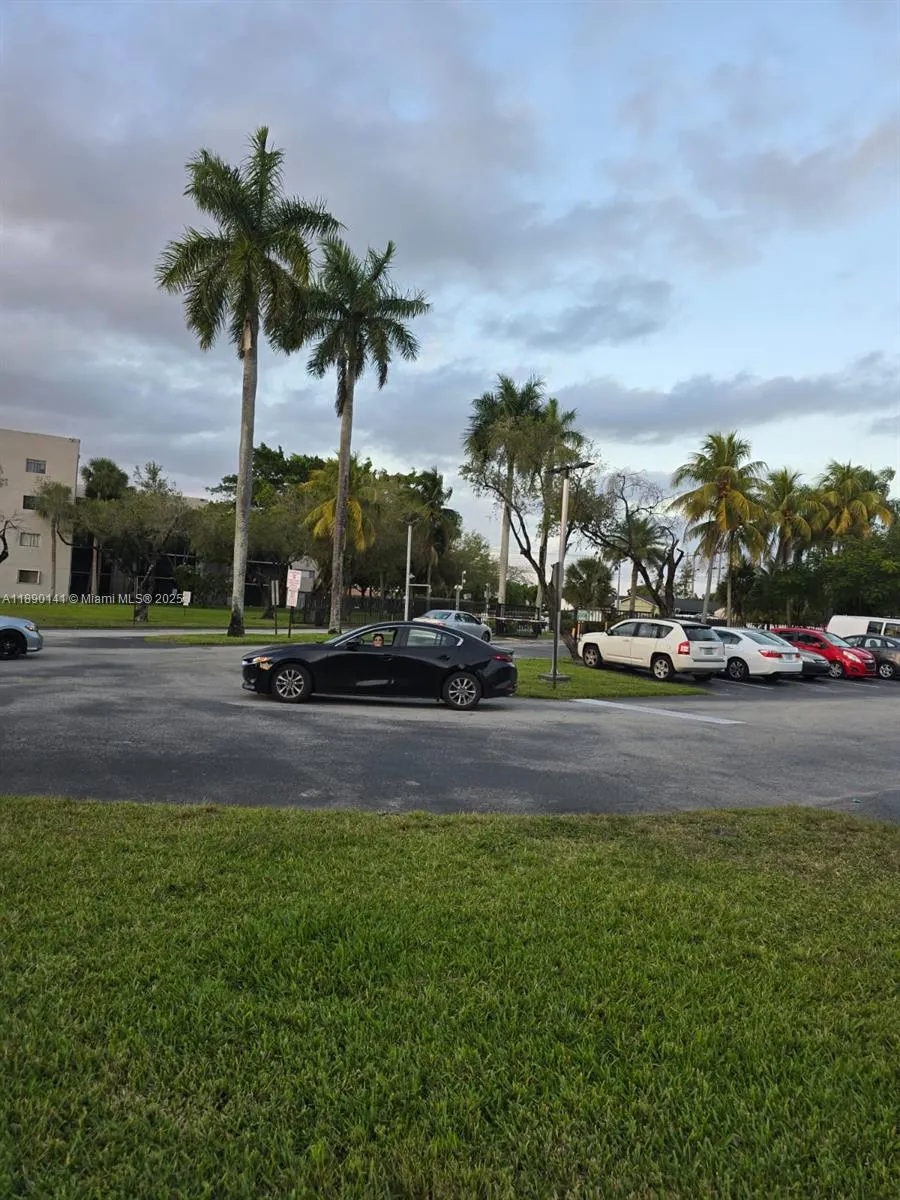 8400 SW 133 Avenue Rd, #107