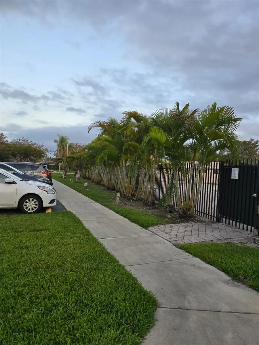 8400 SW 133 Avenue Rd, #107