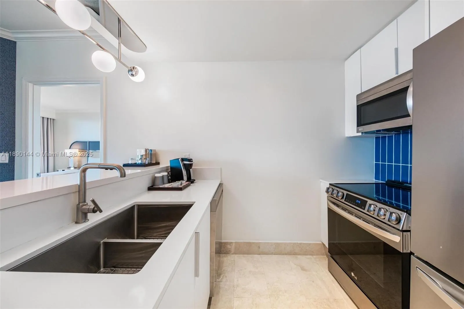 4401 Collins Ave, #3312
