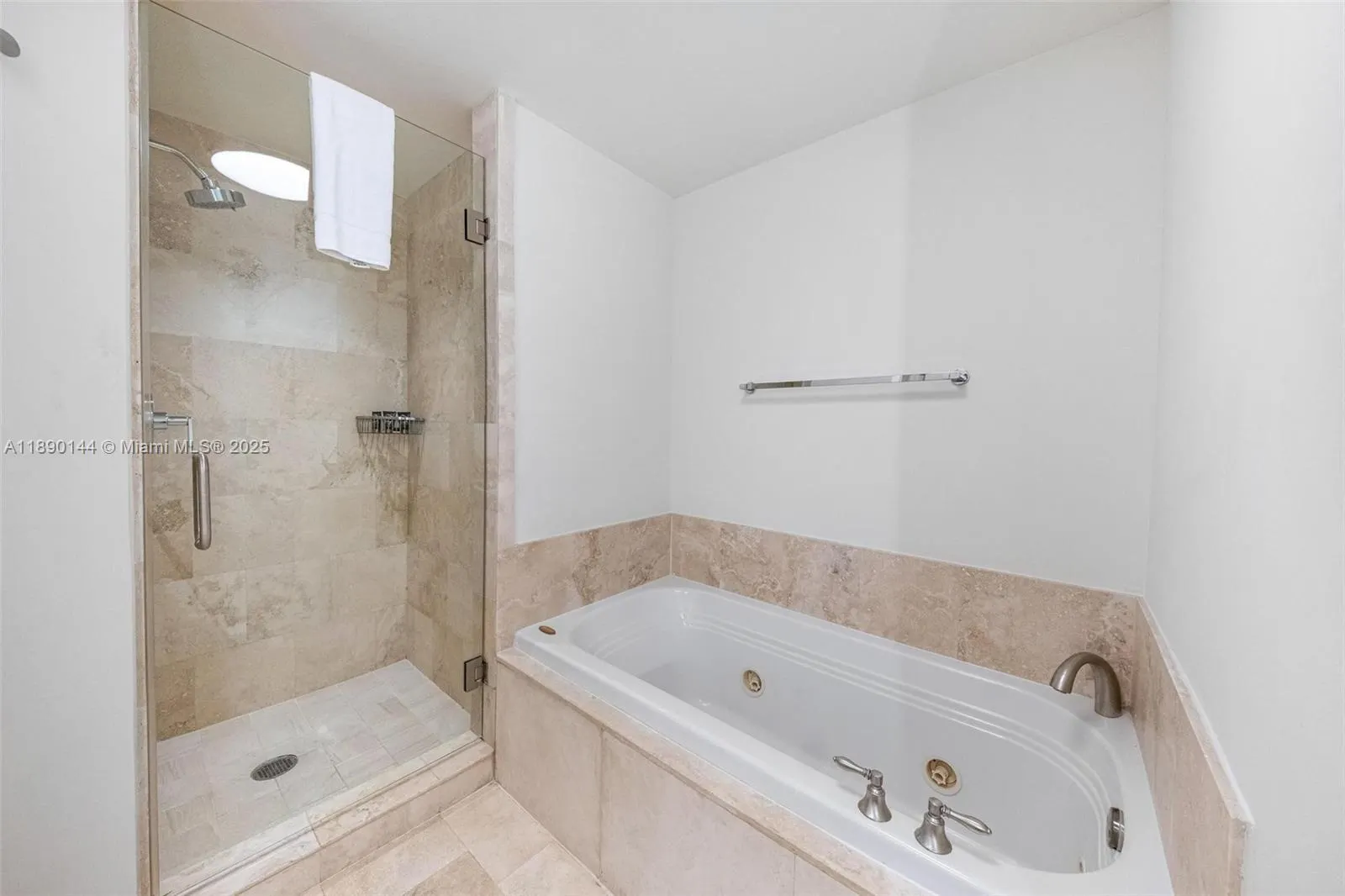 4401 Collins Ave, #3312