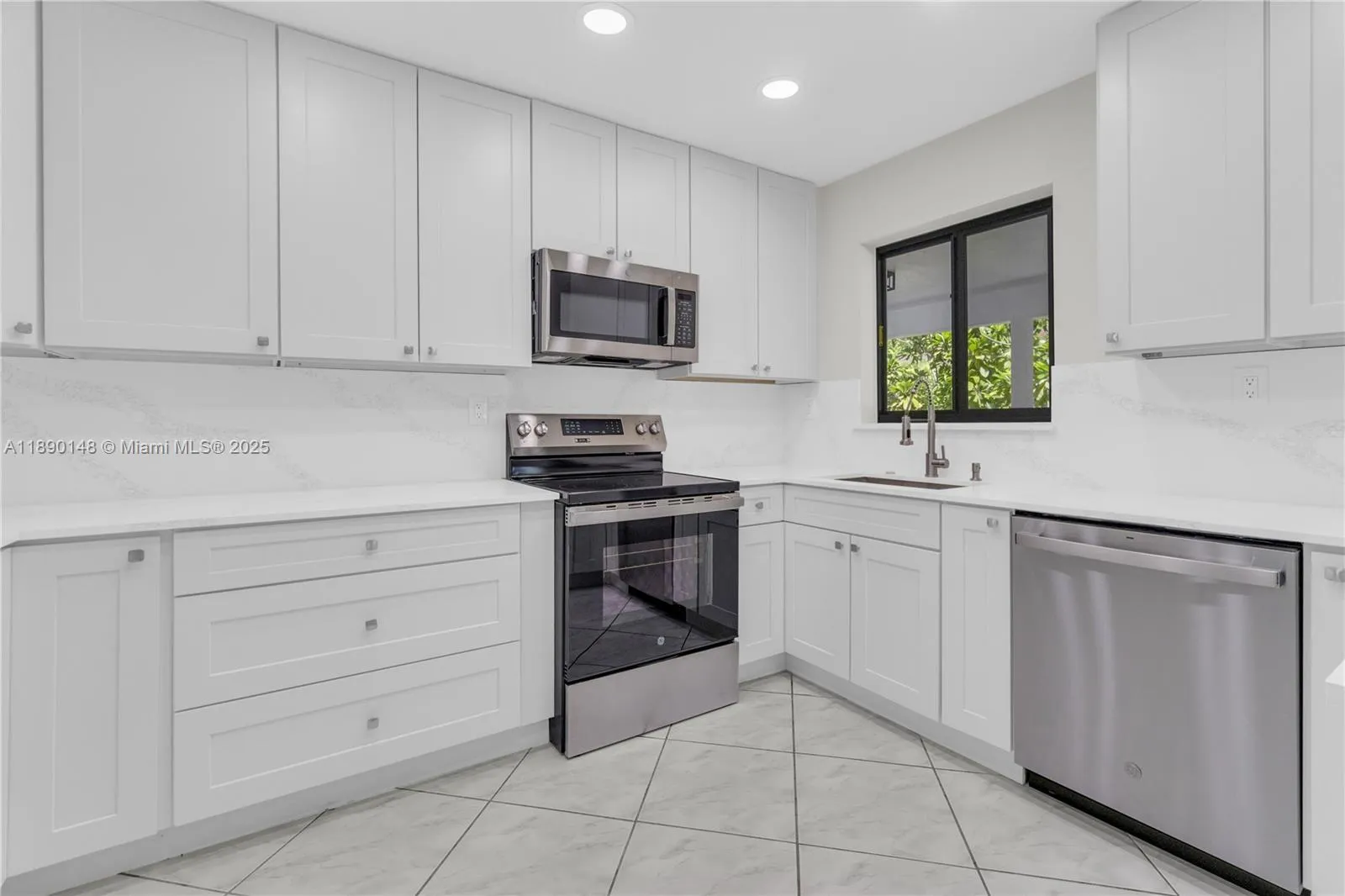 631 SW 102nd Ave