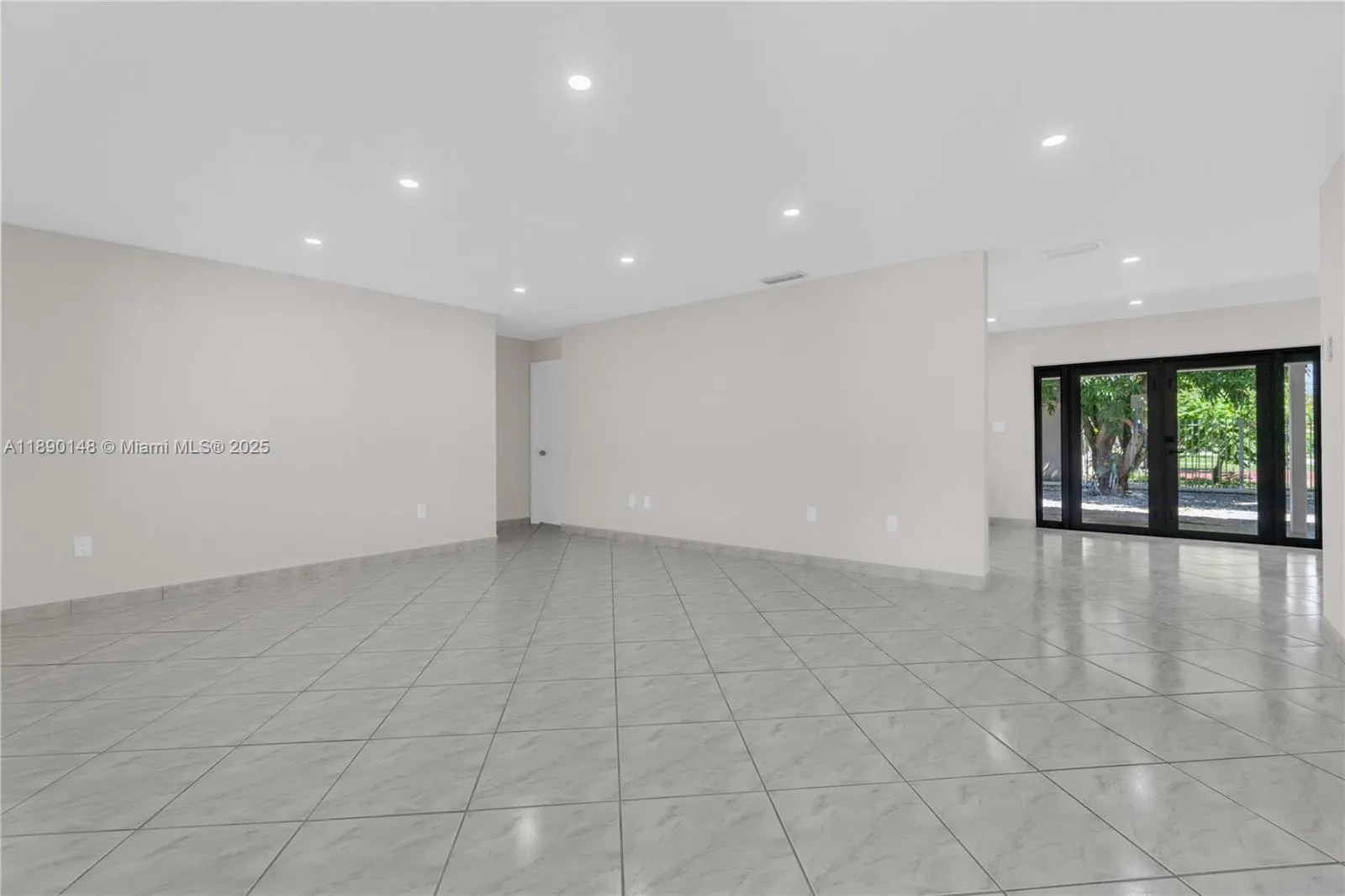 631 SW 102nd Ave