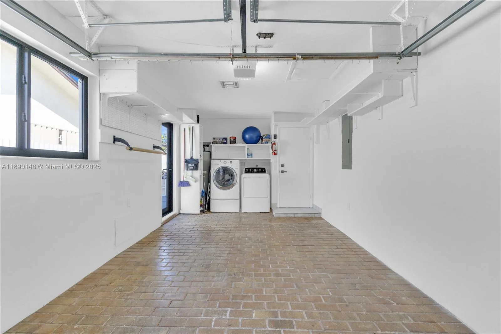 631 SW 102nd Ave