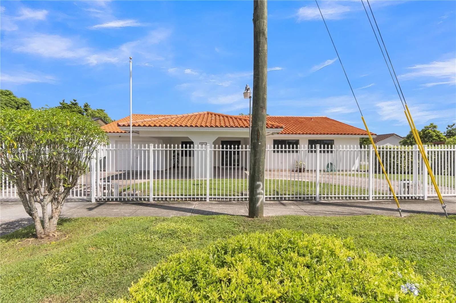 631 SW 102nd Ave