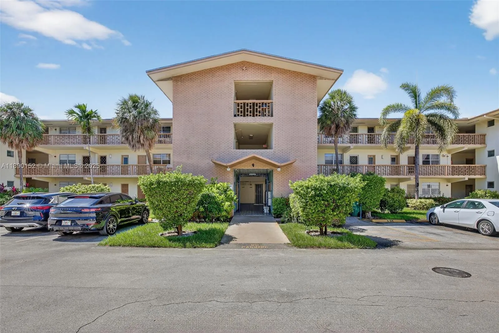 1355 NE 167th St, #214