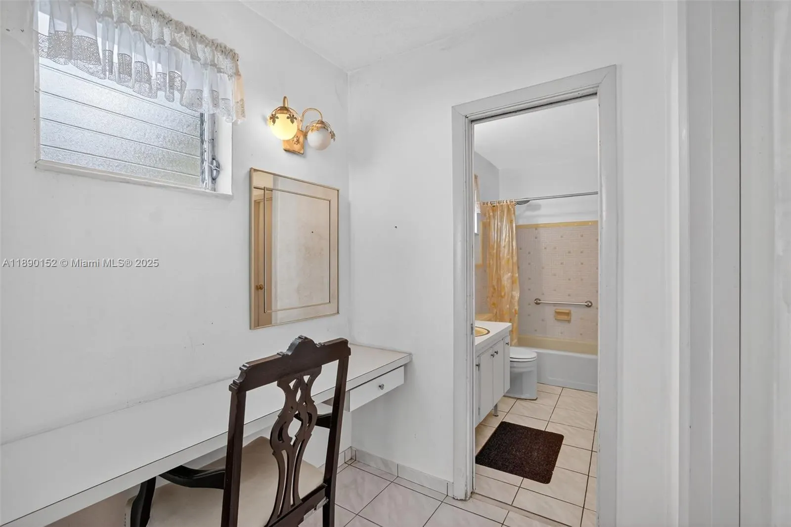 1355 NE 167th St, #214