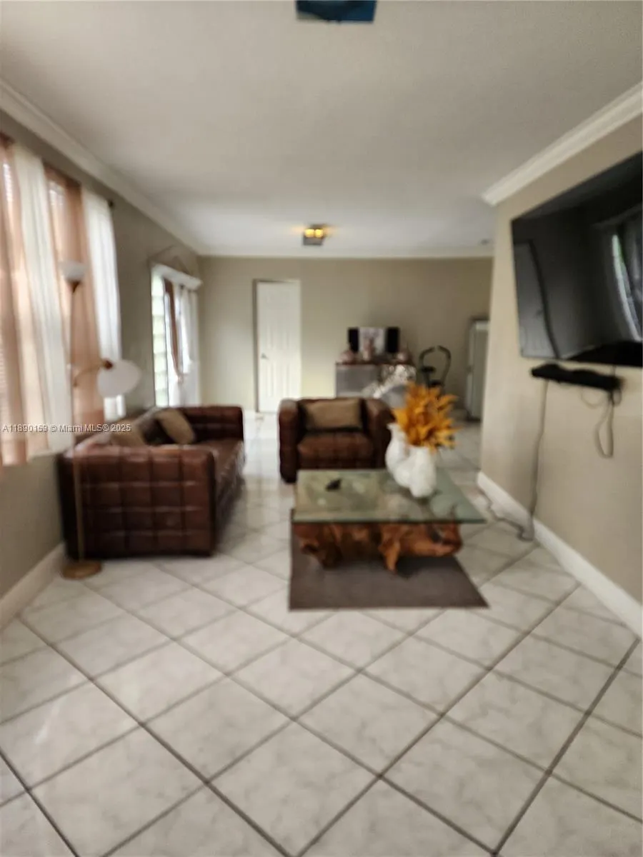 4361 NW 35th Ave