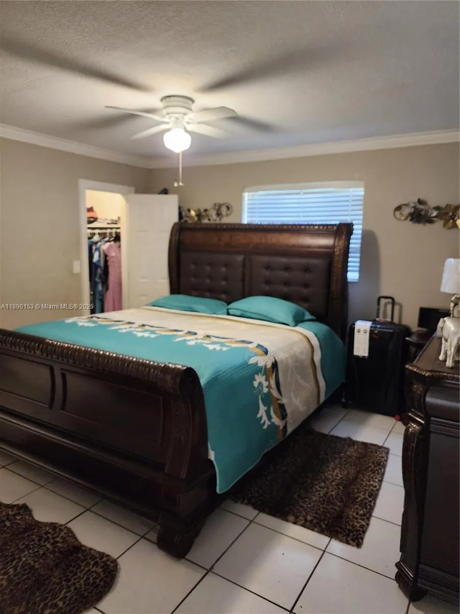 4361 NW 35th Ave
