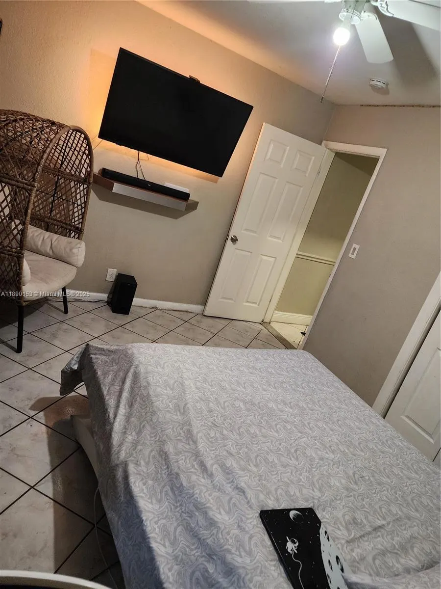 4361 NW 35th Ave