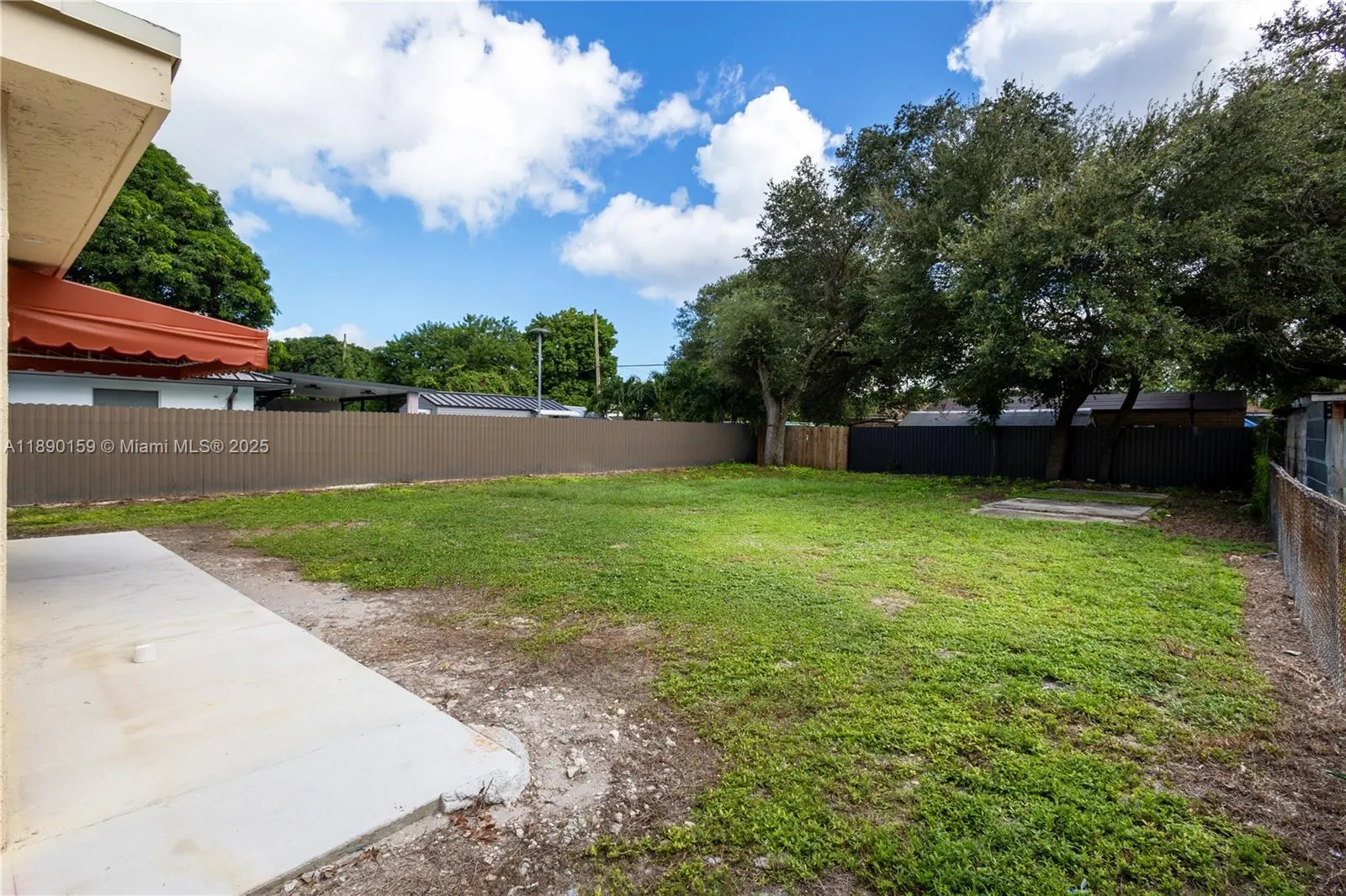 1852 NW 85th St