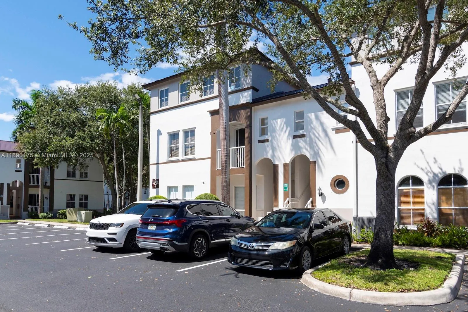 4351 SW 160th Ave, #200