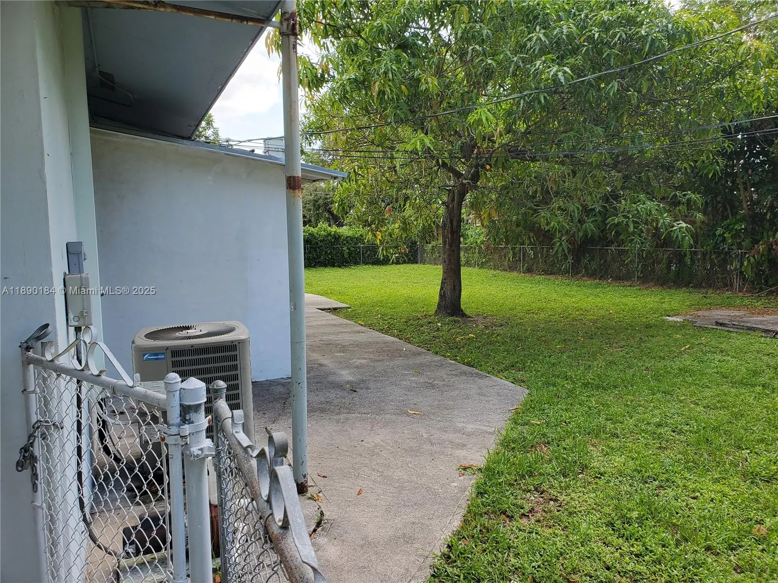 1160 NE 200th Ter, #1
