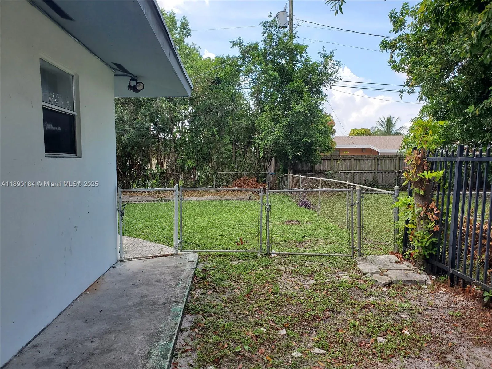 1160 NE 200th Ter, #1