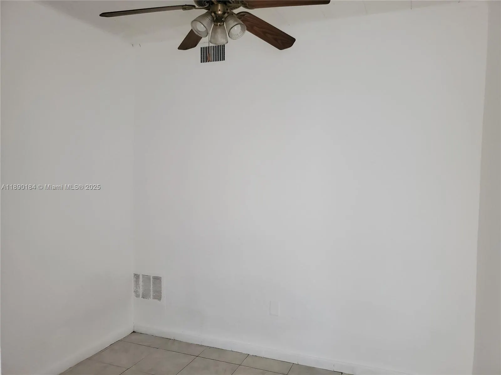 1160 NE 200th Ter, #1
