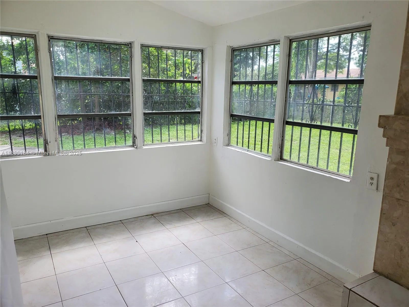 1160 NE 200th Ter, #1