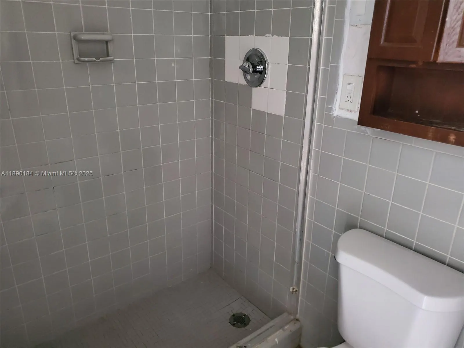 1160 NE 200th Ter, #1