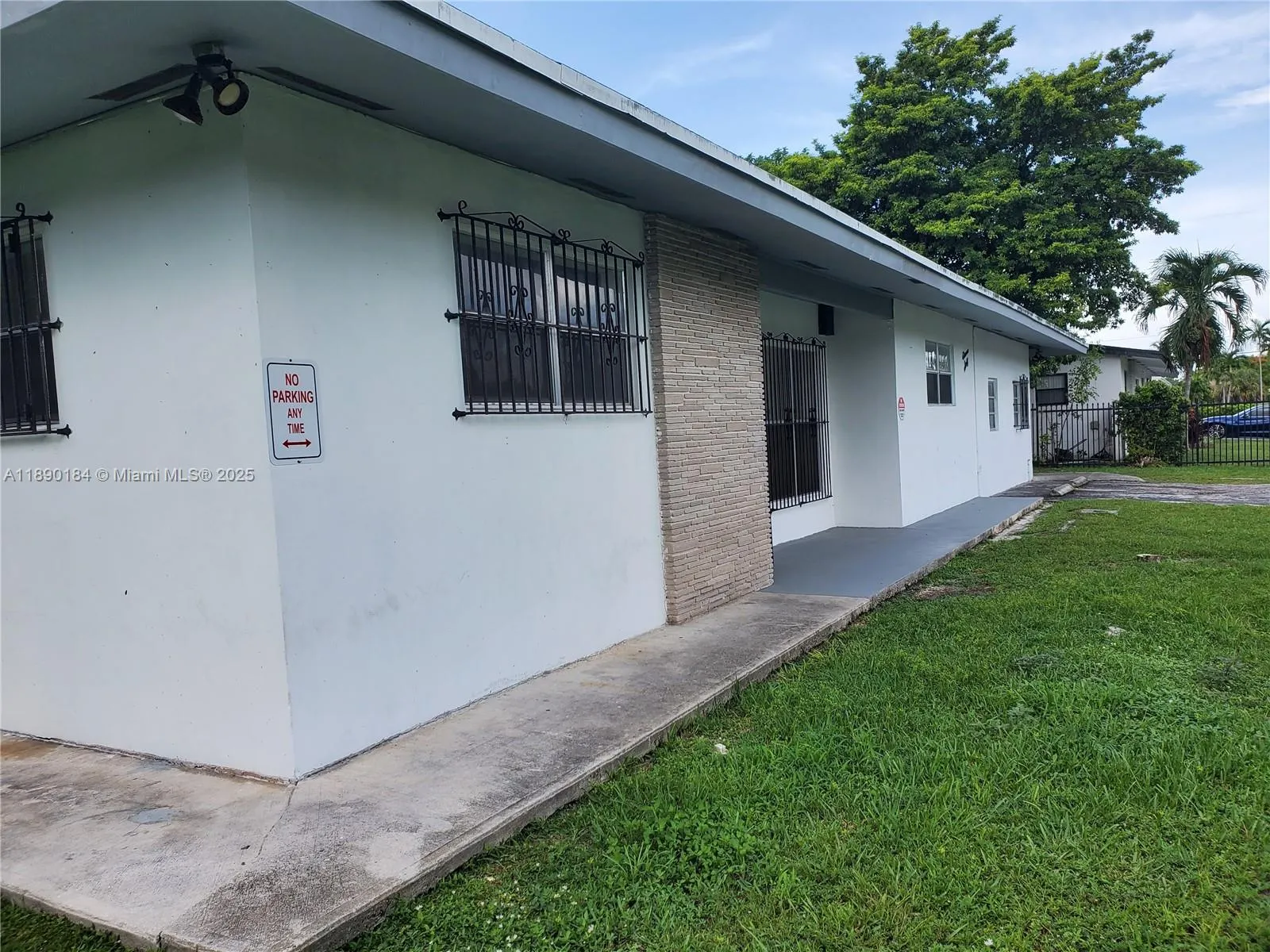 1160 NE 200th Ter, #1