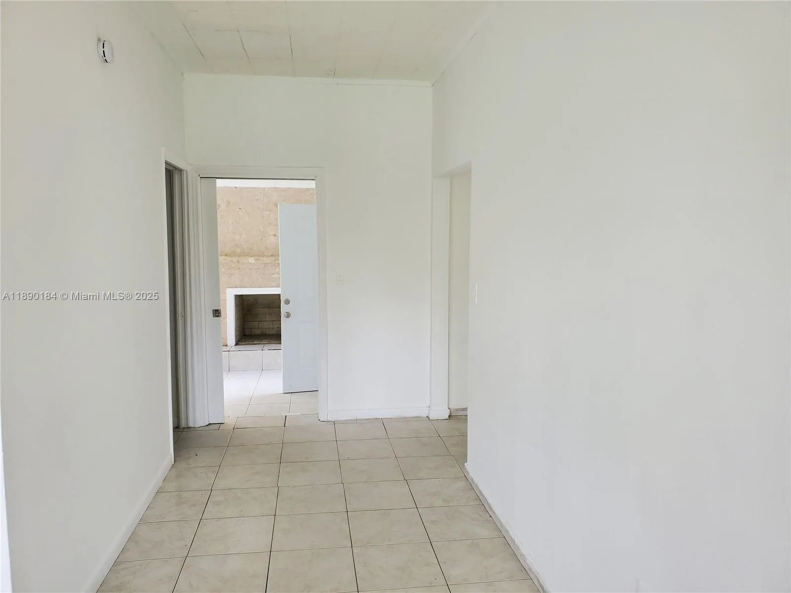 1160 NE 200th Ter, #1
