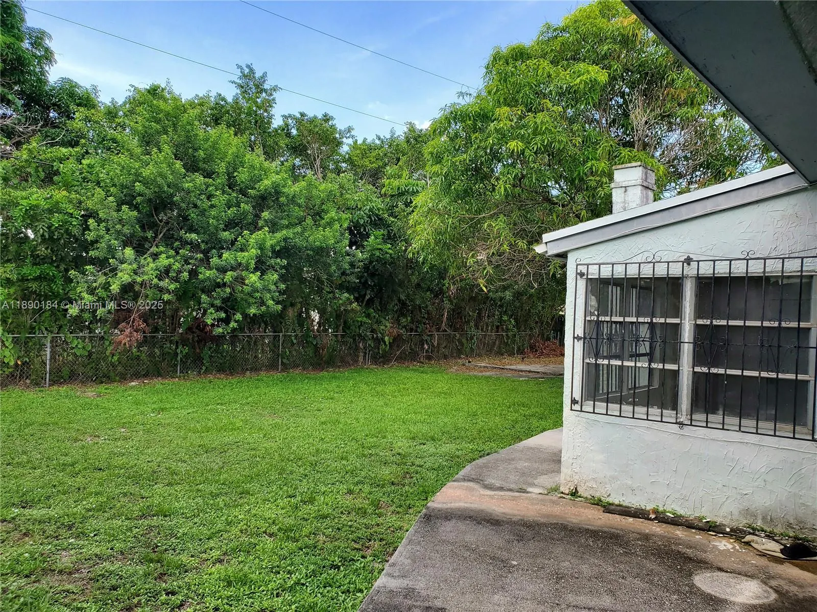 1160 NE 200th Ter, #1
