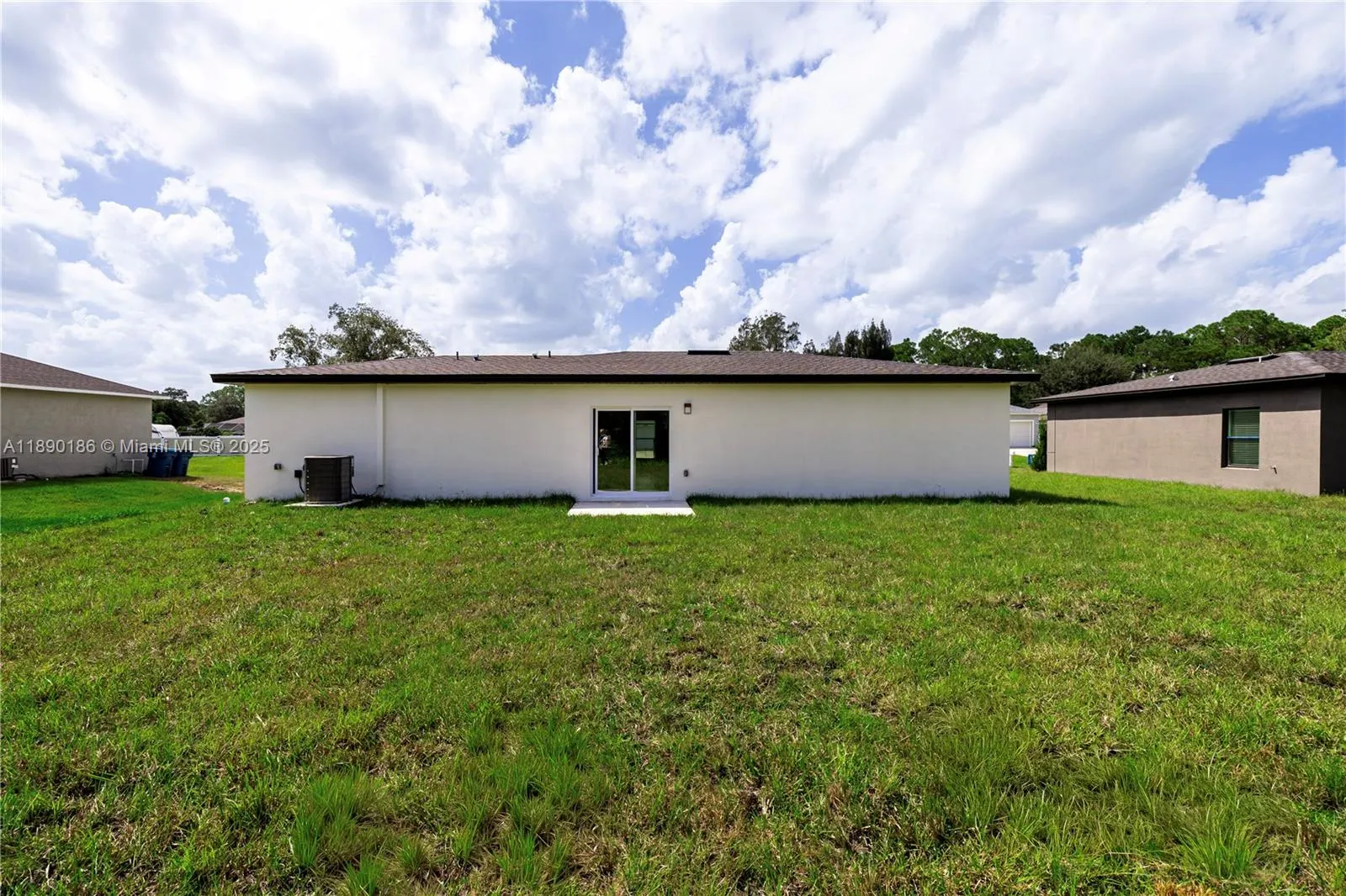 749 Darby Ave SW