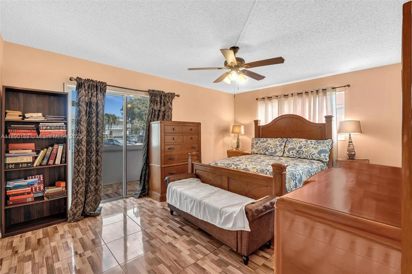 160 Markham H, #160