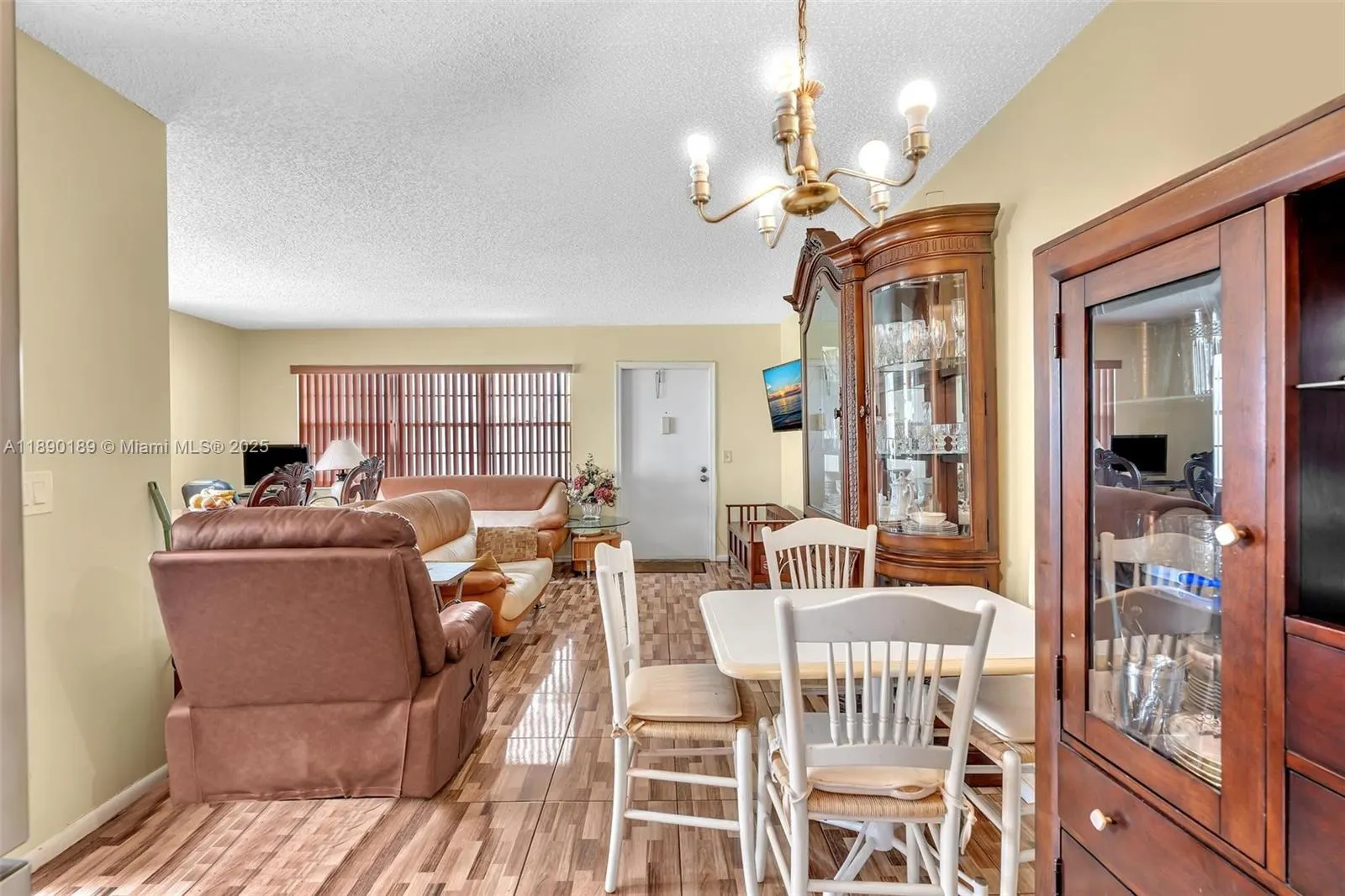 160 Markham H, #160