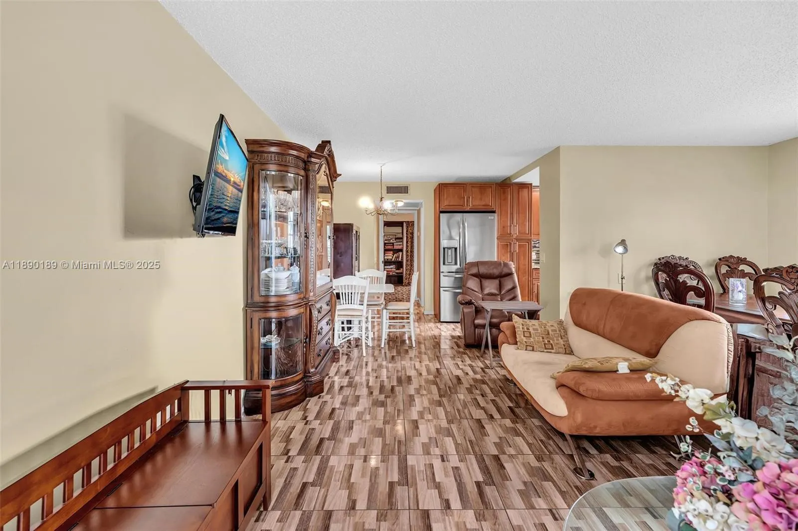 160 Markham H, #160