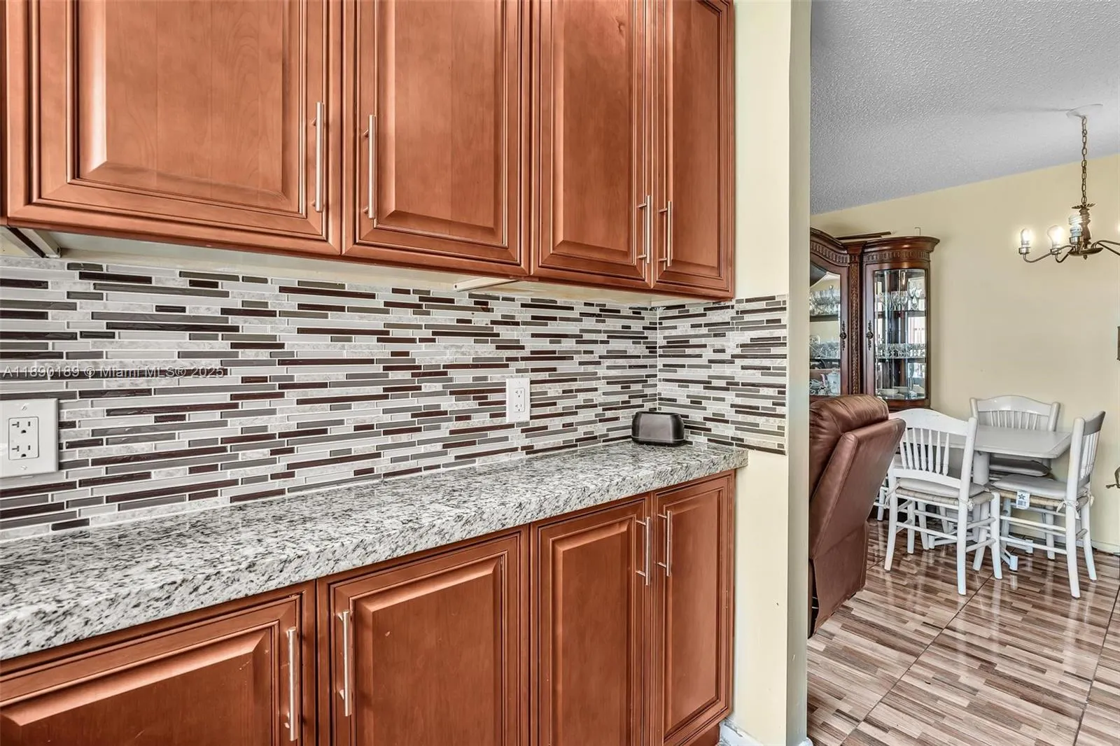 160 Markham H, #160