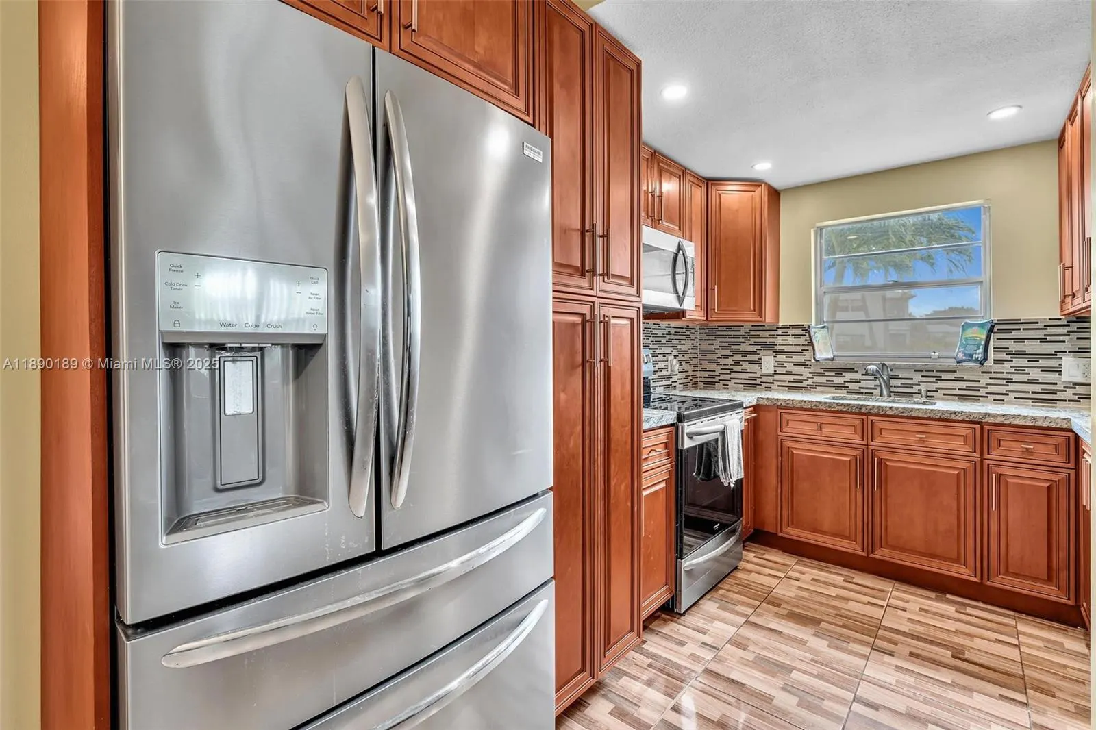 160 Markham H, #160