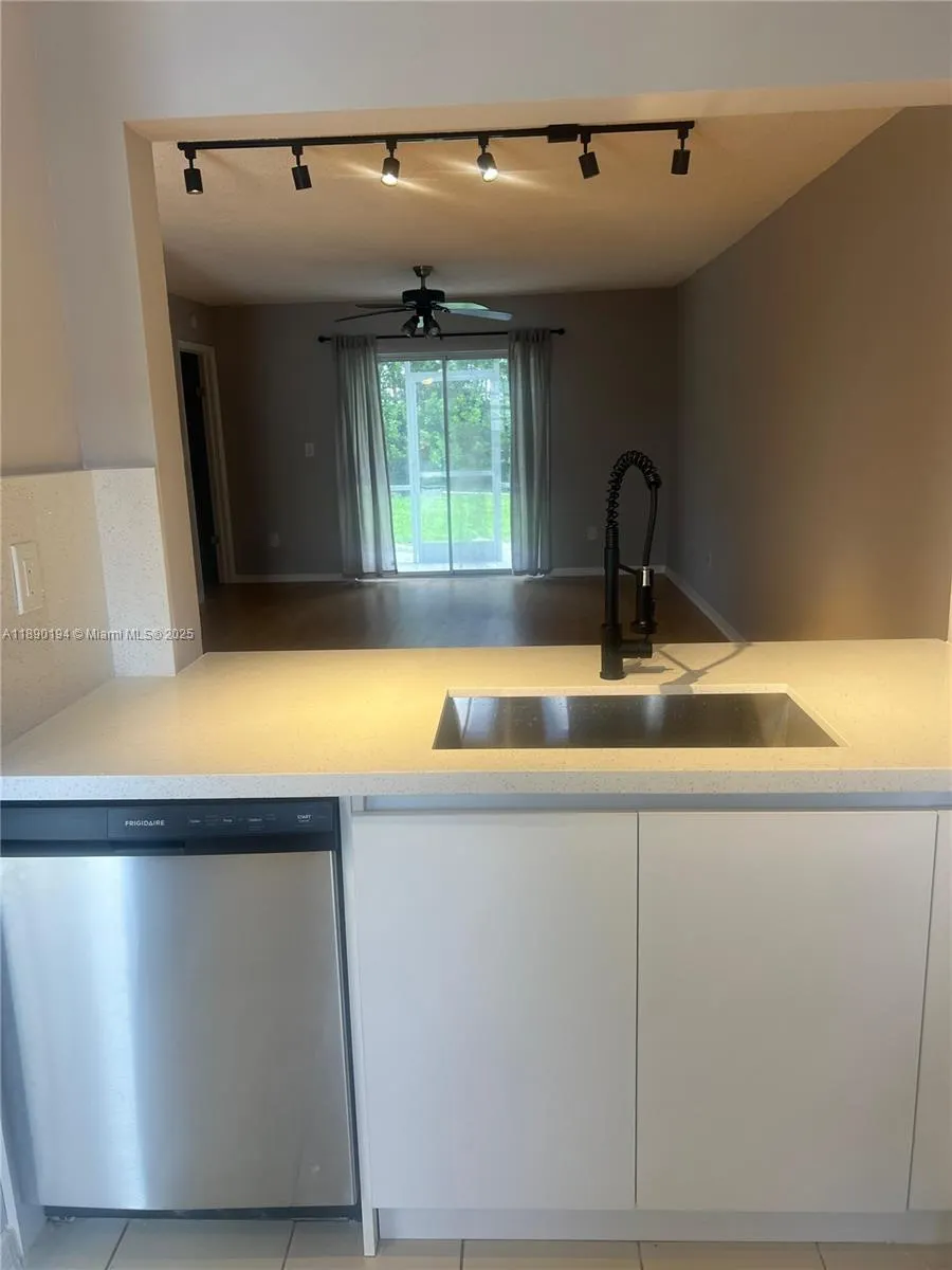 438 NE 210th Cir Ter, #102-4B