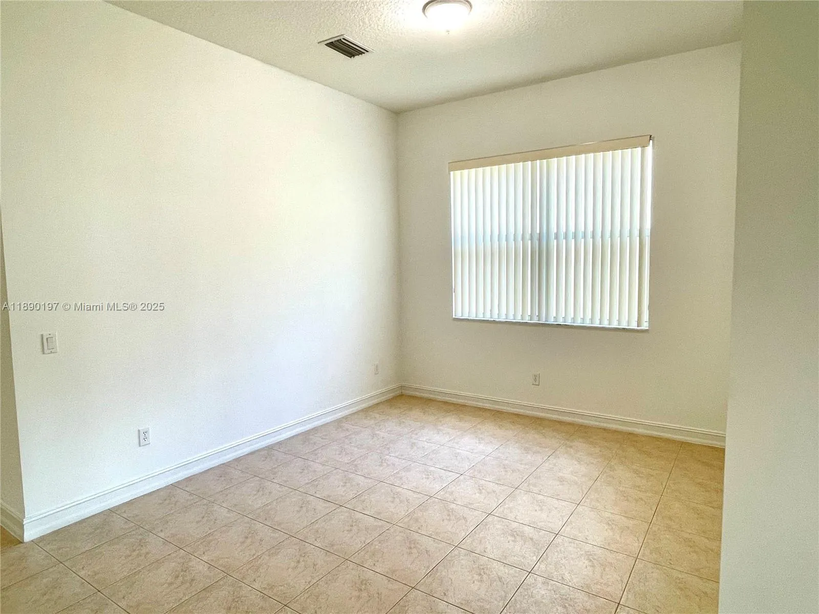 6843 Montrose Way