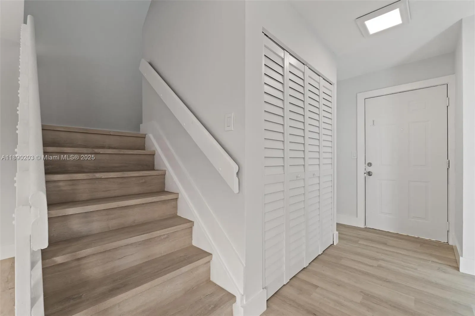 6255 Kendale Lakes Cir, #D-230