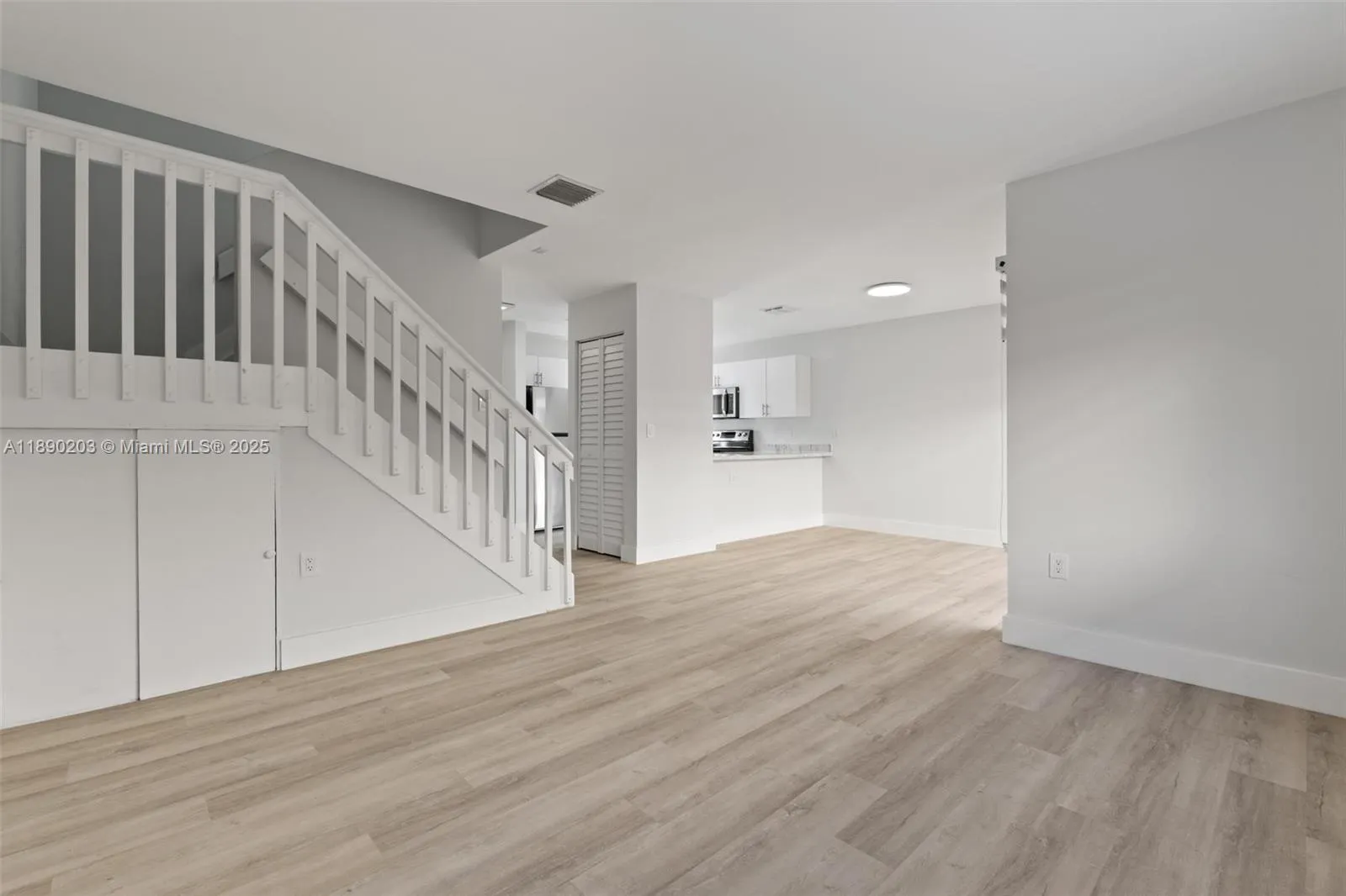 6255 Kendale Lakes Cir, #D-230