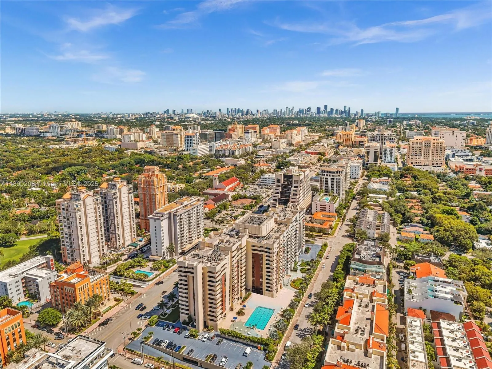 600 Biltmore Way, #406