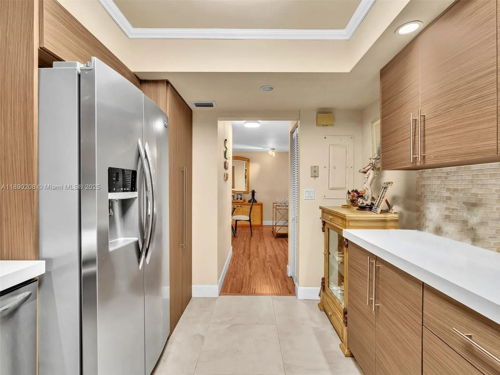 600 Biltmore Way, #406