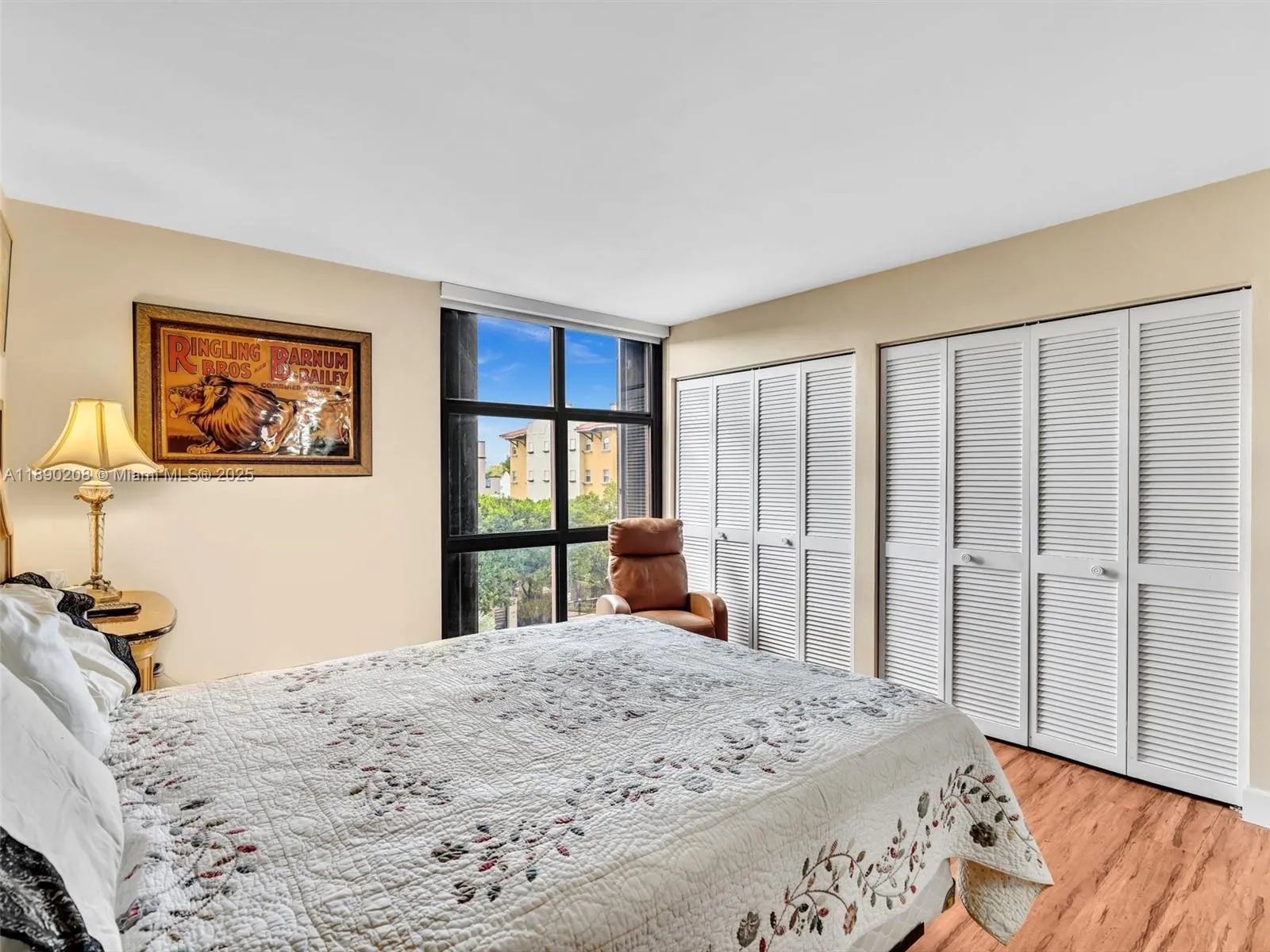 600 Biltmore Way, #406