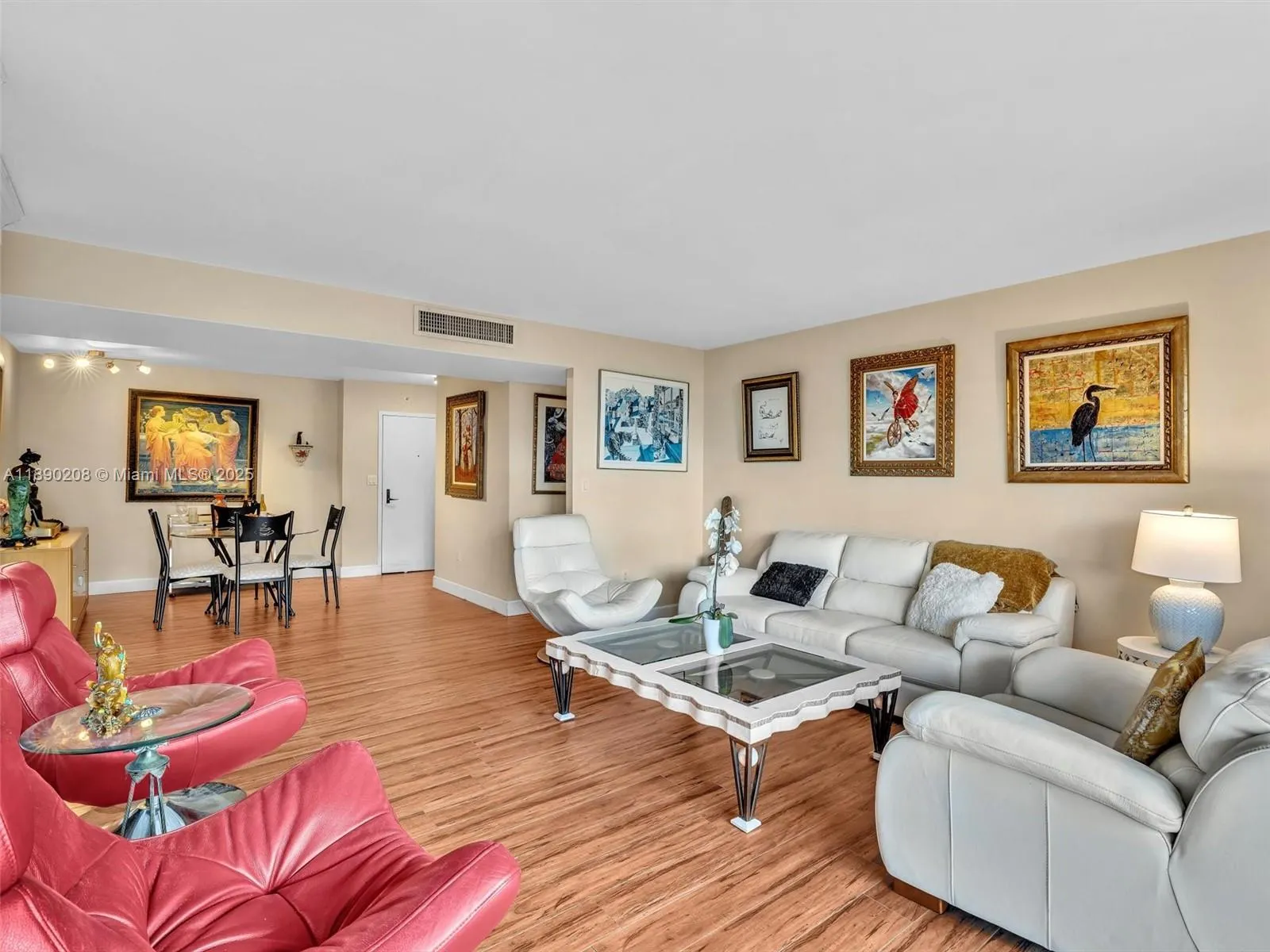 600 Biltmore Way, #406