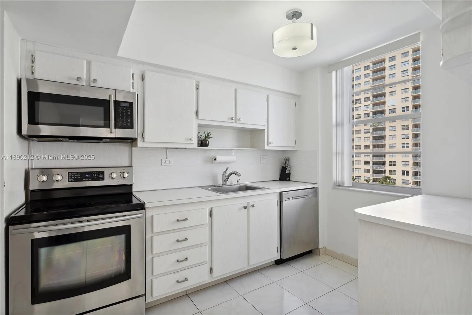 250 174th St, #605