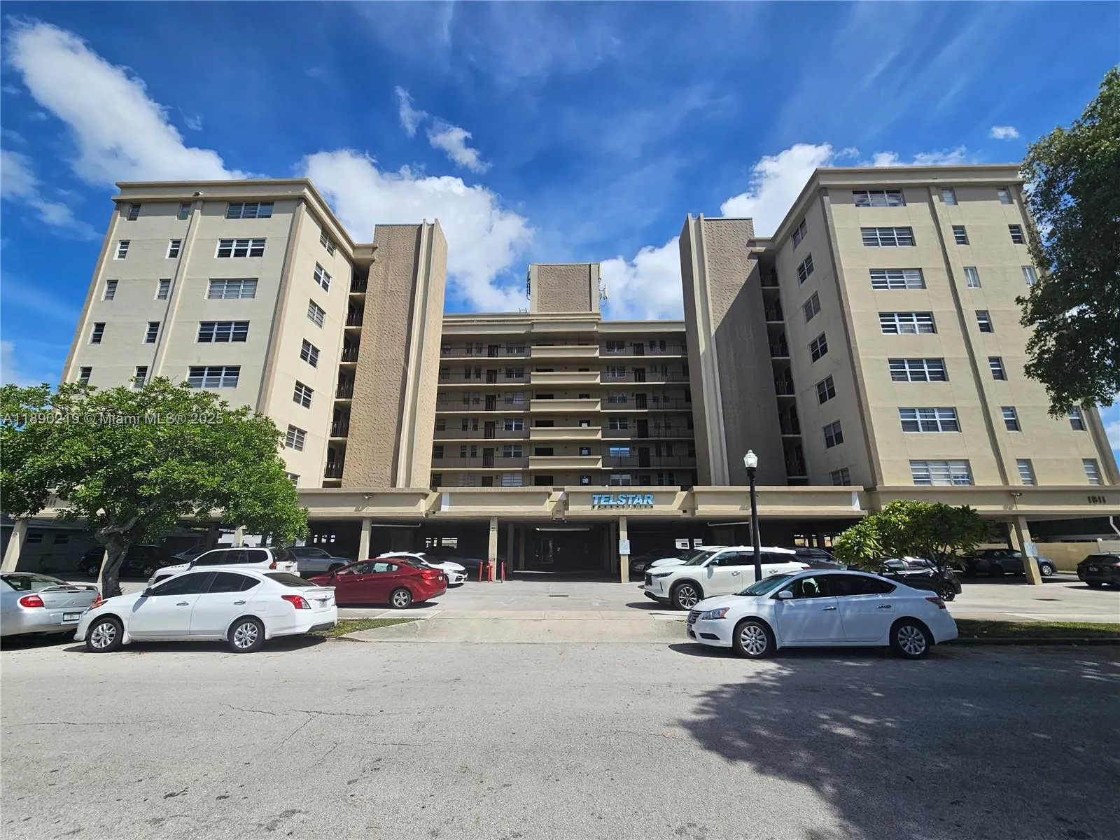 1811 Jefferson St, #409