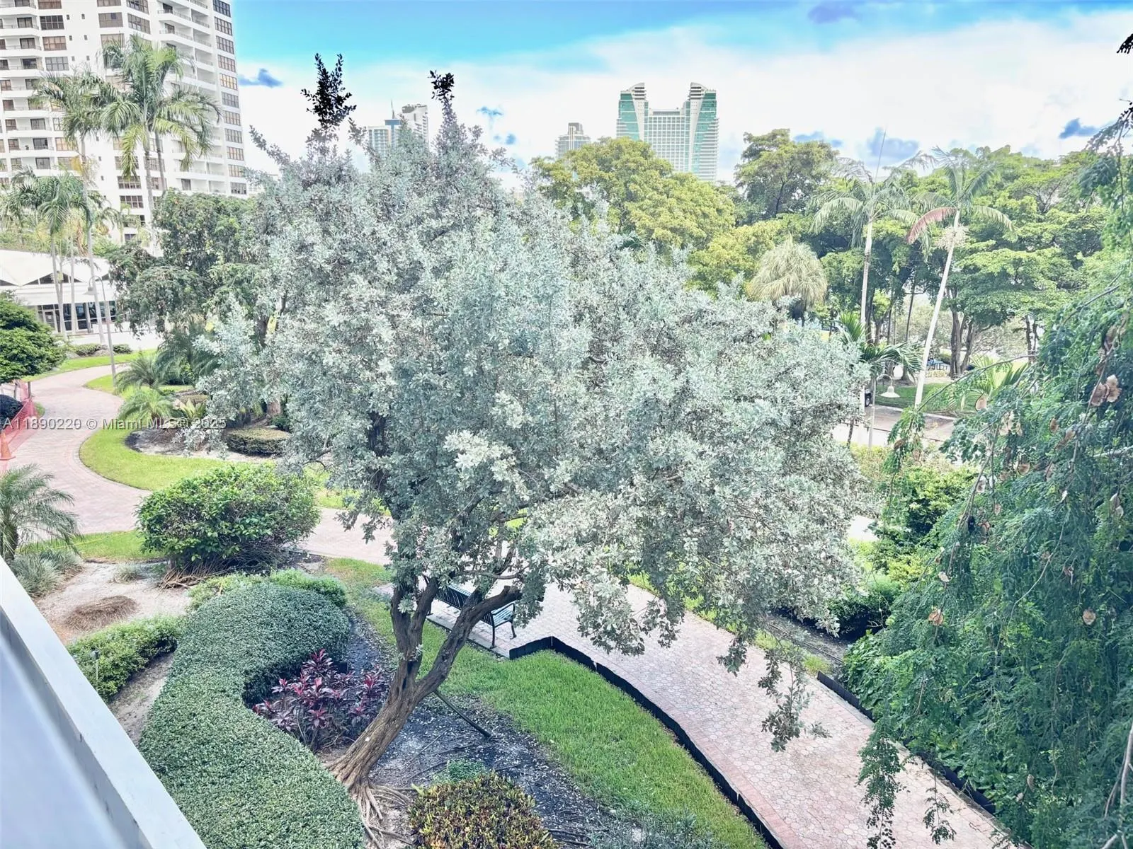 500 Three Islands Blvd, #102