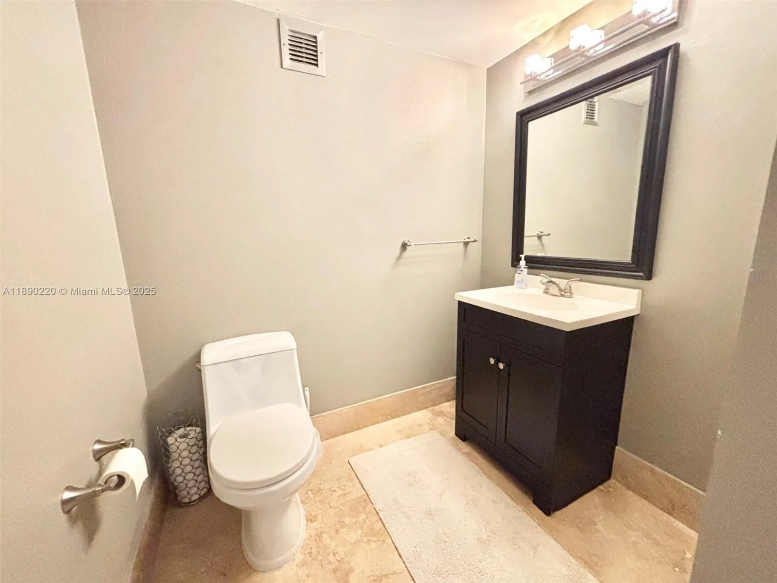 500 Three Islands Blvd, #102