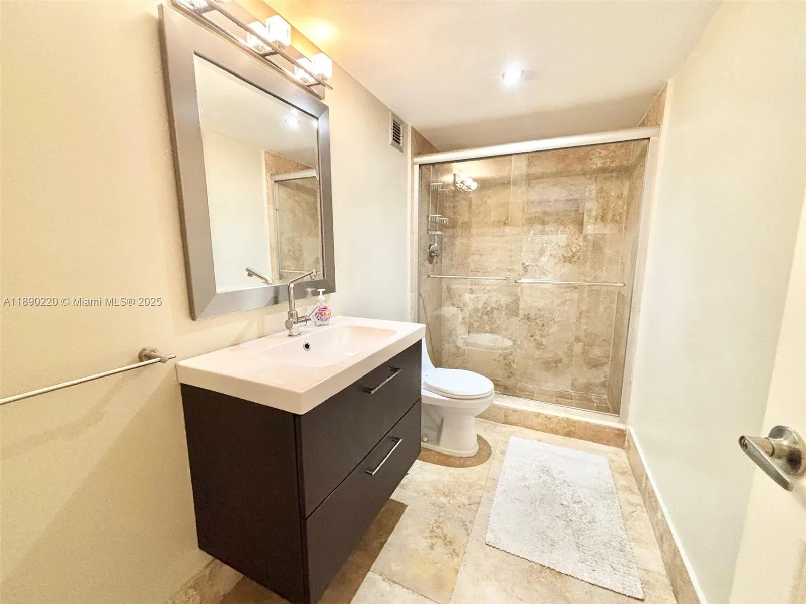 500 Three Islands Blvd, #102